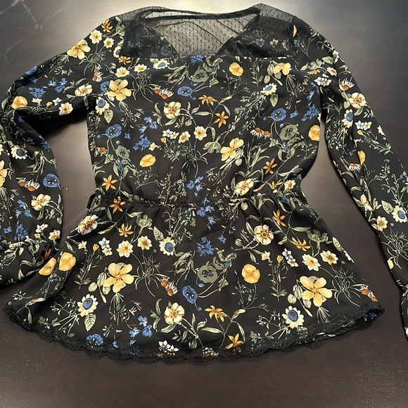 DEX XS blouse Lacey and pretty - Picture 6 of 6